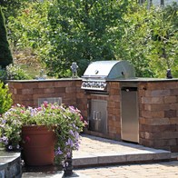 Outdoor Kitchen with plants